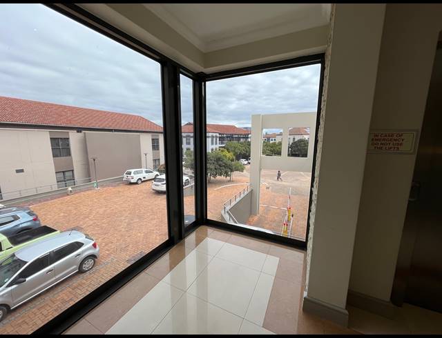 185M² OFFICE TO LET IN CENTURY CITY